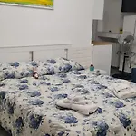 Bed & Breakfast Le Ginestre In Centro Salerno