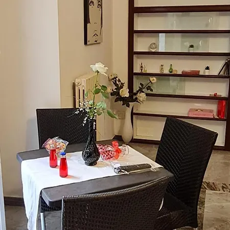 Bed & Breakfast Le Ginestre In Centro Salerno